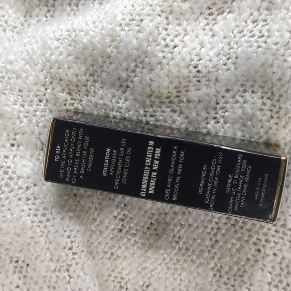 Josephine Cosmetics DEW/YOU - THE FLAWLESS LIQUID HIGHLIGHTER in MEET CLAIRE,… - Picture 6 of 7